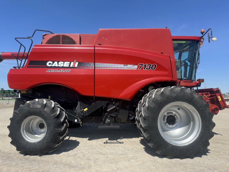 2012 CASE IH 7130 AXIAL FLOW COMBINE PACKAGE WITH CASE IH 2162 FLEX DRAPER HEAD