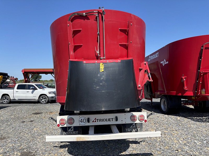 2024 TRIOLIET TRIOTRAC TT2000VL TMR FEED MIXER
