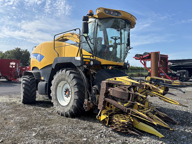 2012 NEW HOLLAND FR9040 FORAGE HARVESTER WITH HEADS