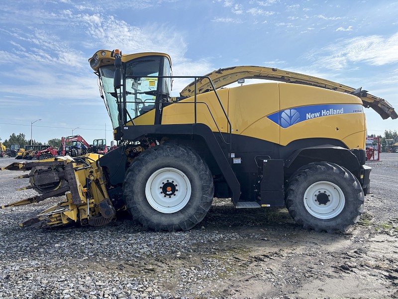 2012 NEW HOLLAND FR9040 FORAGE HARVESTER WITH HEADS