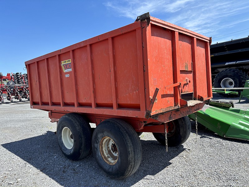 1985 DEMCO CORN KING DUMP TRAILER