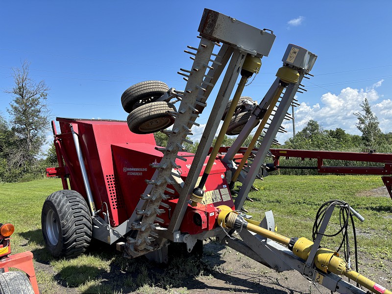 2012 KONGSKILDE STONE BEAR SB5200 ROCK PICKER