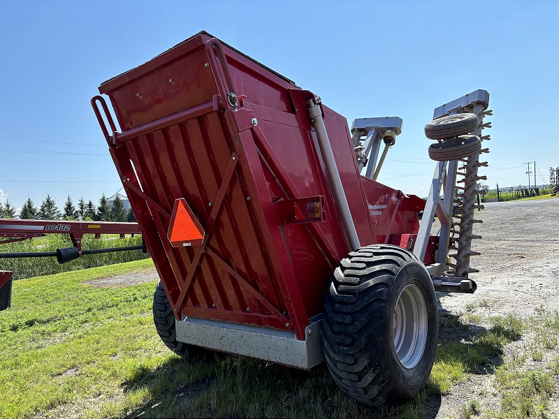 2012 KONGSKILDE STONE BEAR SB5200 ROCK PICKER