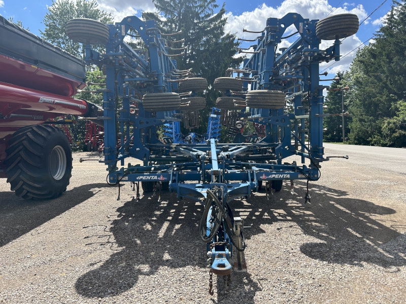 2013 PENTA 200S-44 FIELD CULTIVATOR