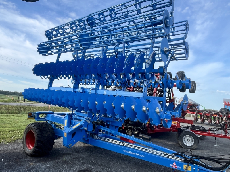 33 FOOT WORKING WIDTH (10 METRES)