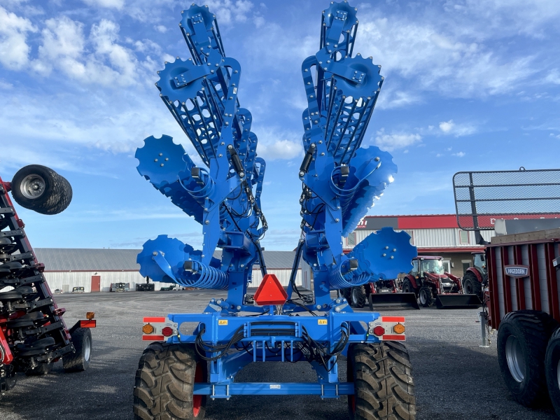33 FOOT WORKING WIDTH (10 METRES)