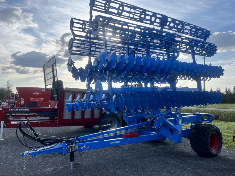 33 FOOT WORKING WIDTH (10 METRES)