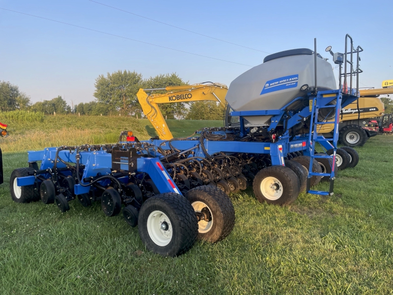 2023 NEW HOLLAND P2185 30 FOOT AIR DRILL