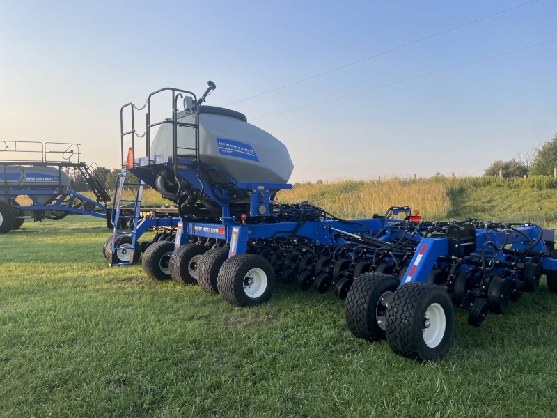 2023 NEW HOLLAND P2185 30 FOOT AIR DRILL