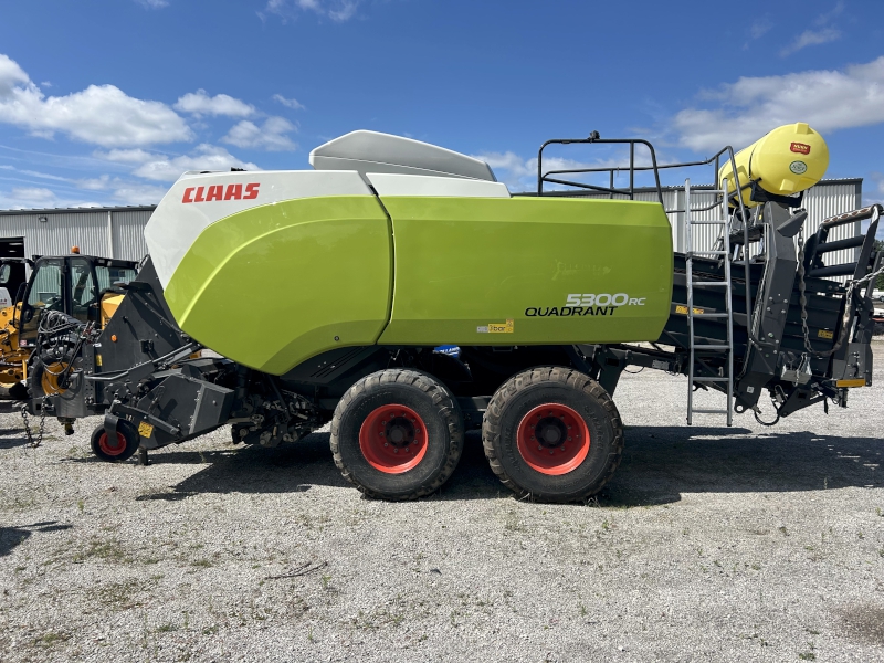2021 CLAAS QUADRANT 5300 ROTO CUT LARGE SQUARE BALER
