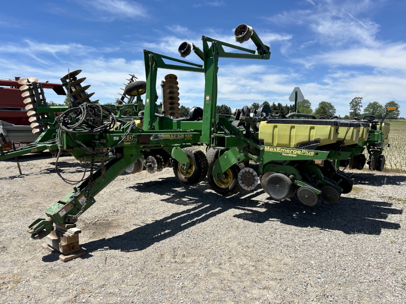1996 JOHN DEERE 1780 PLANTER