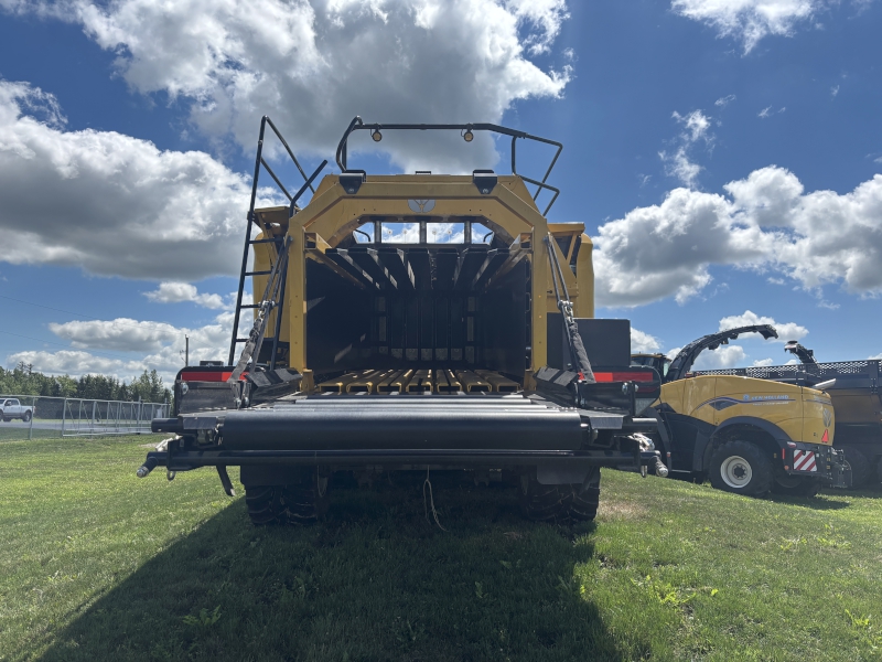 2025 NEW HOLLAND BIGBALER 340R HD LARGE SQUARE BALER