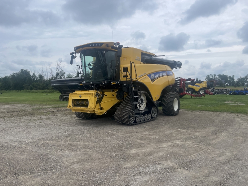 2022 NEW HOLLAND CR10.90 COMBINE