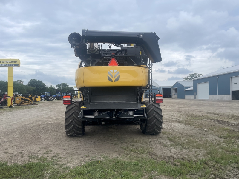 2022 NEW HOLLAND CR10.90 COMBINE