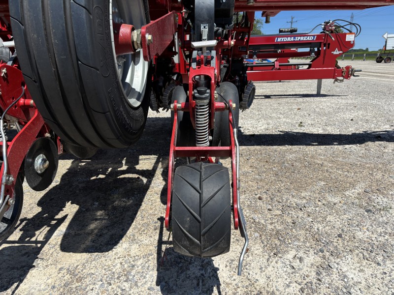 2023 CASE IN 2150 16 ROW EARLY RISER PLANTER