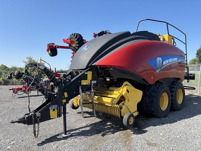 2018 NEW HOLLAND 330 PLUS BIG SQUARE BALER
