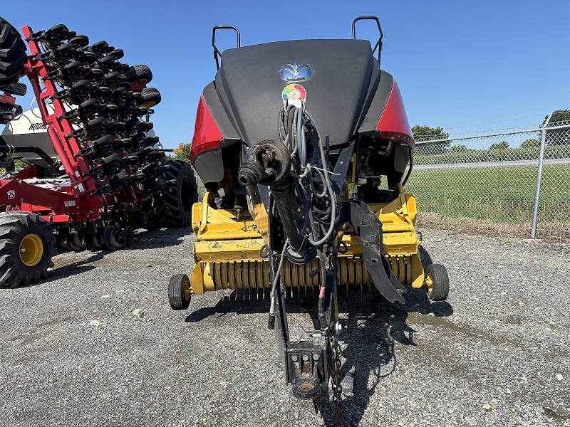 2018 NEW HOLLAND 330 PLUS BIG SQUARE BALER