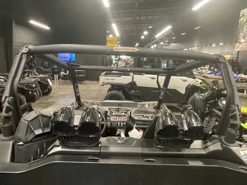 2026 CAN-AM COMMANDER XMR 1000R SIDE BY SIDE