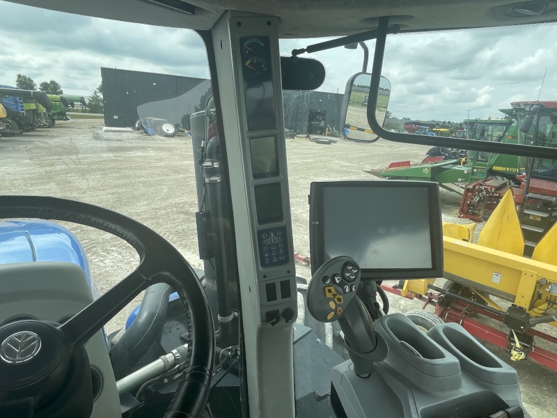 2013 NEW HOLLAND T9.390 TRACTOR