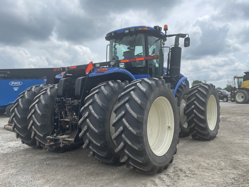2013 NEW HOLLAND T9.390 TRACTOR