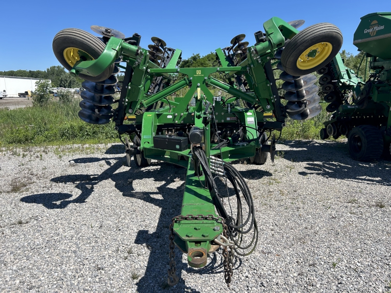 2015 JOHN DEERE 2623VT VERTICAL TILLAGE