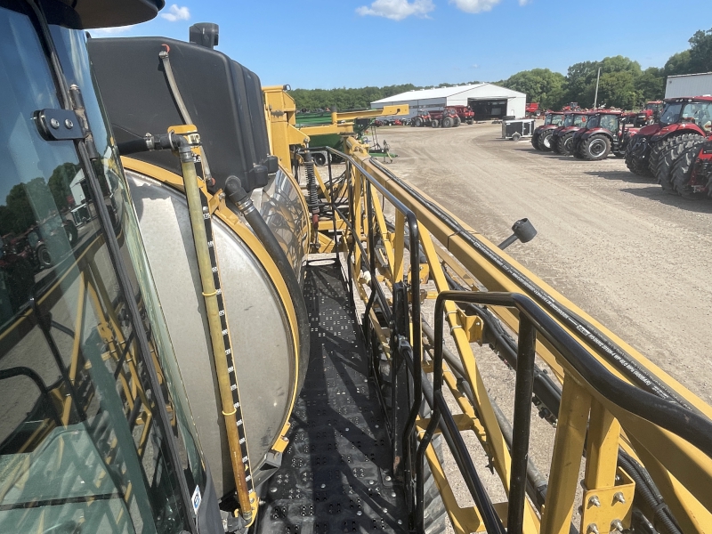 2013 ROGATOR RG1300 SELF PROPELLED SPRAYER