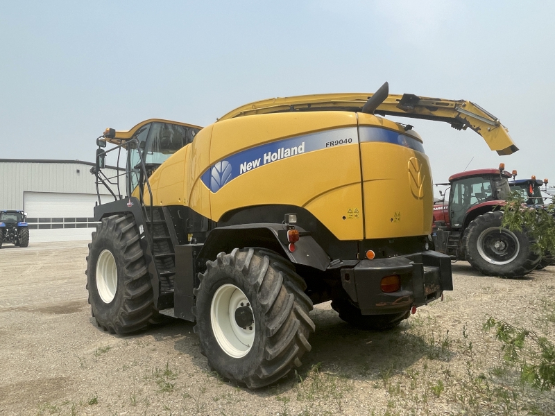2010 NEW HOLLAND FR9040 FORAGE HARVESTER
