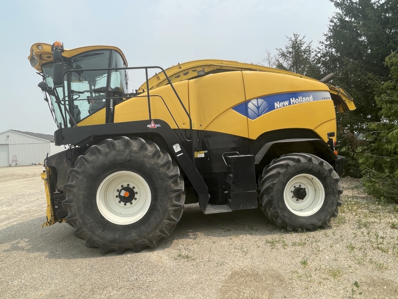 2010 NEW HOLLAND FR9040 FORAGE HARVESTER