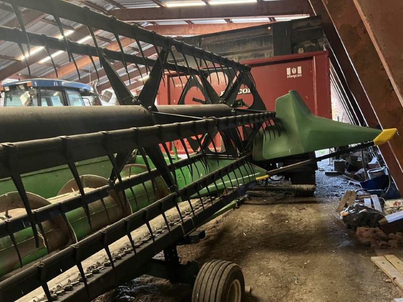 2005 JOHN DEERE 625F FLEX HEAD WITH CART