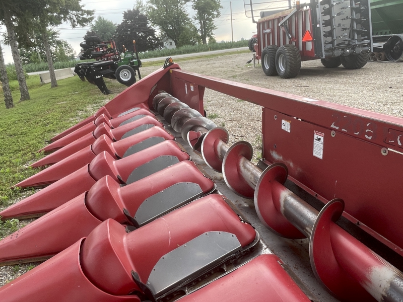 2002 CASE IH 2208 CORN HEAD