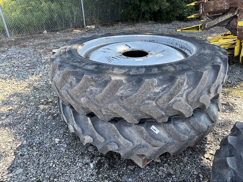 380/90R46 SPRAYER TIRES AND RIMS