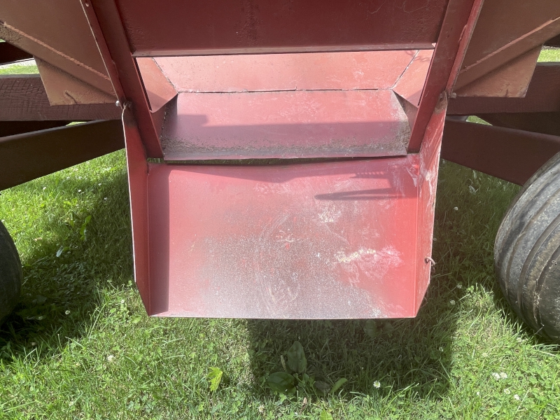 KILLBROS 225 GRAVITY WAGON