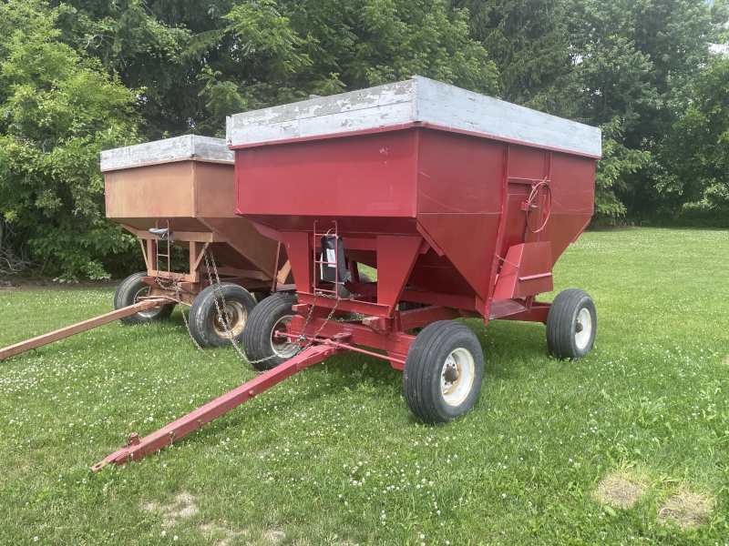 TURNCO 225-81 GRAVITY WAGON