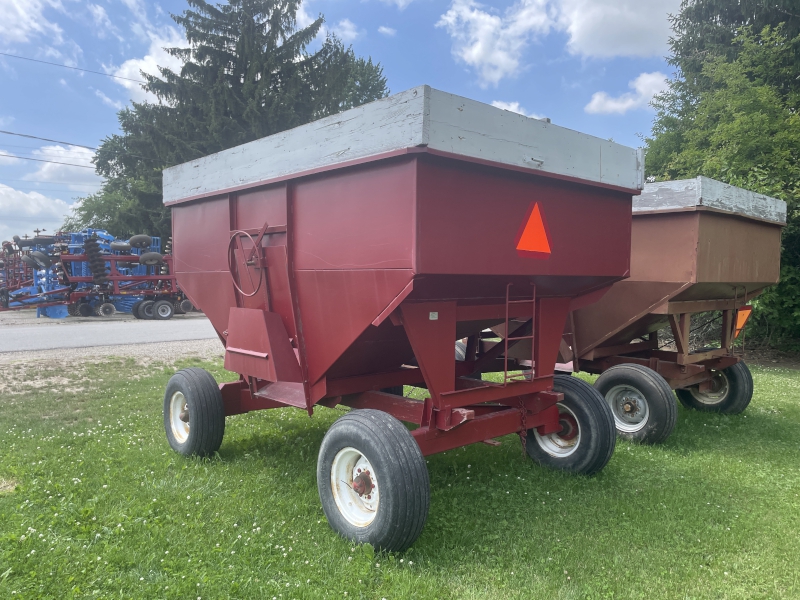 TURNCO 225-81 GRAVITY WAGON