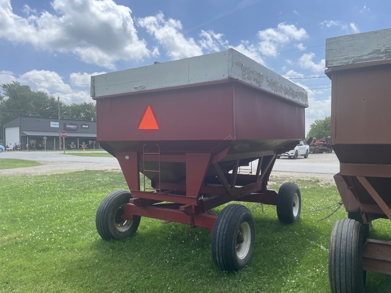 TURNCO 225-81 GRAVITY WAGON