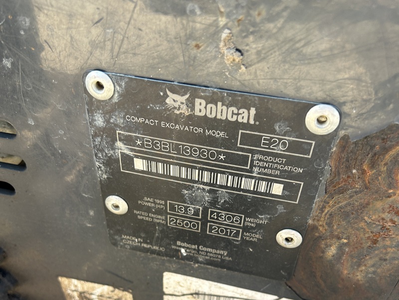 2017 BOBCAT E20 MINI EXCAVATOR
