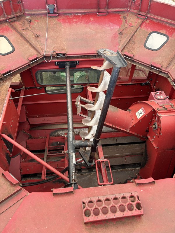 2005 CASE IH 2388 AXIAL FLOW COMBINE