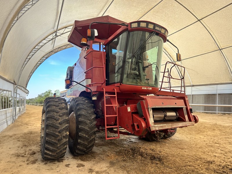 2005 CASE IH 2388 AXIAL FLOW COMBINE