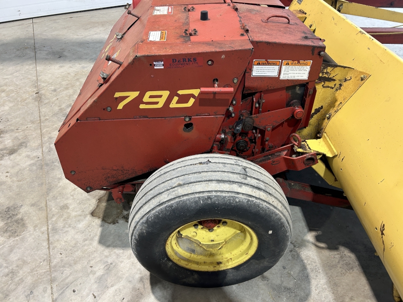 NEW HOLLAND 790 PULL TYPE FORAGE HARVESTER