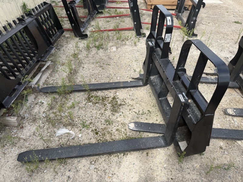 2026 HLA ATTACHMENTS (HORST) 4200 POUND PALLET FORKS
