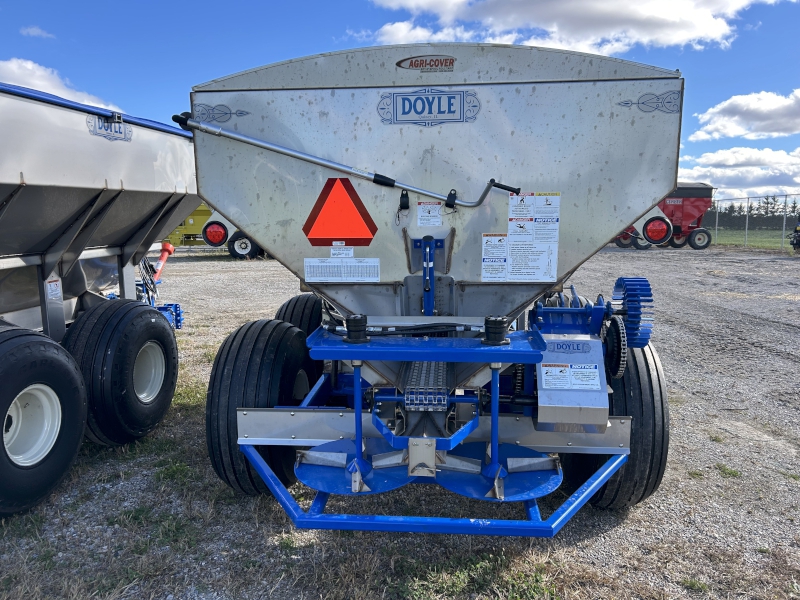 2026 DOYLE 8-TON FERTILIZER SPREADER