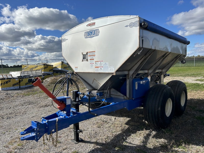2026 DOYLE 8-TON FERTILIZER SPREADER