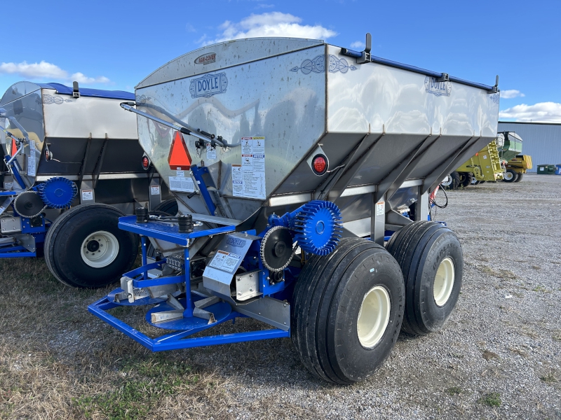 2026 DOYLE 8-TON FERTILIZER SPREADER