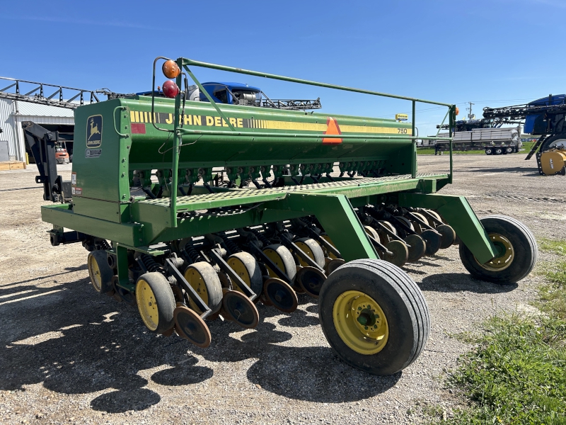 1994 JOHN DEERE 750 NO-TILL DRILL