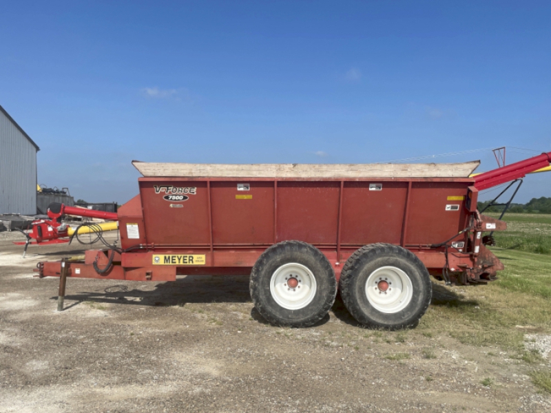2007 MEYER 7500 V-FORCE MANURE SPREADER