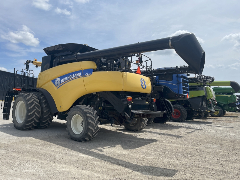 2013 NEW HOLLAND CR7090 COMBINE