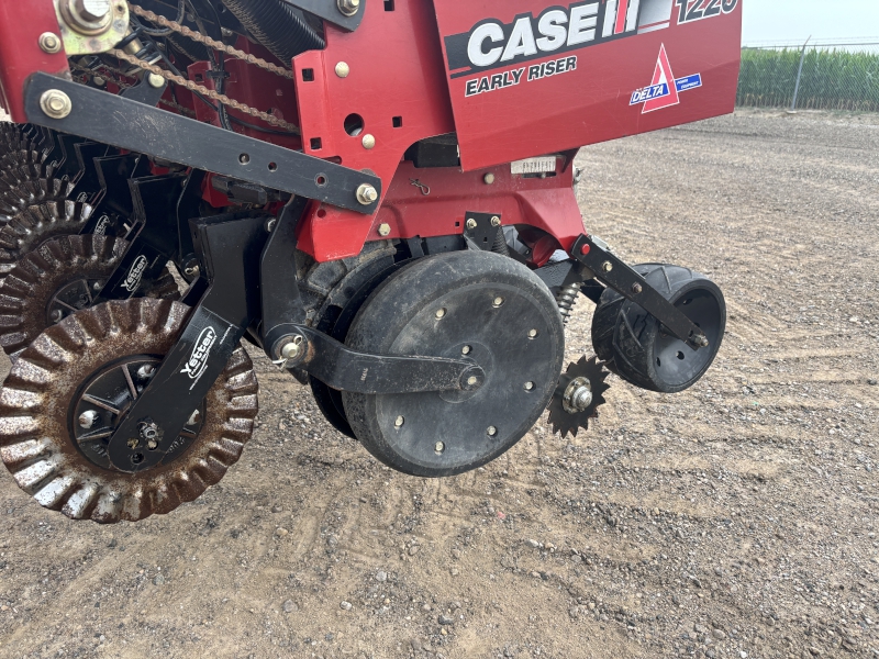 2010 CASE IH 1220 12 ROW PLANTER