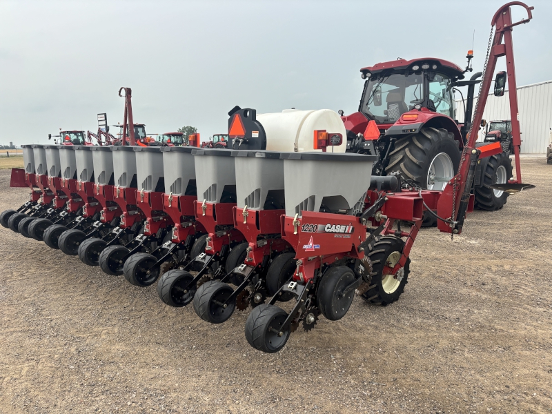 2010 CASE IH 1220 12 ROW PLANTER