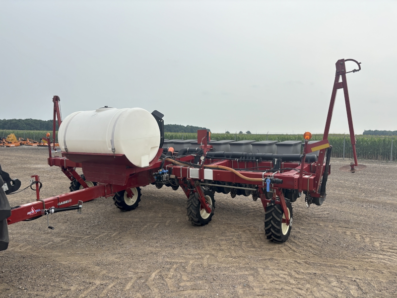 2010 CASE IH 1220 12 ROW PLANTER