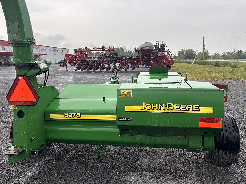2012 JOHN DEERE 3975 PULL TYPE FORAGE HARVESTER PACKAGE WITH TWO HEADS